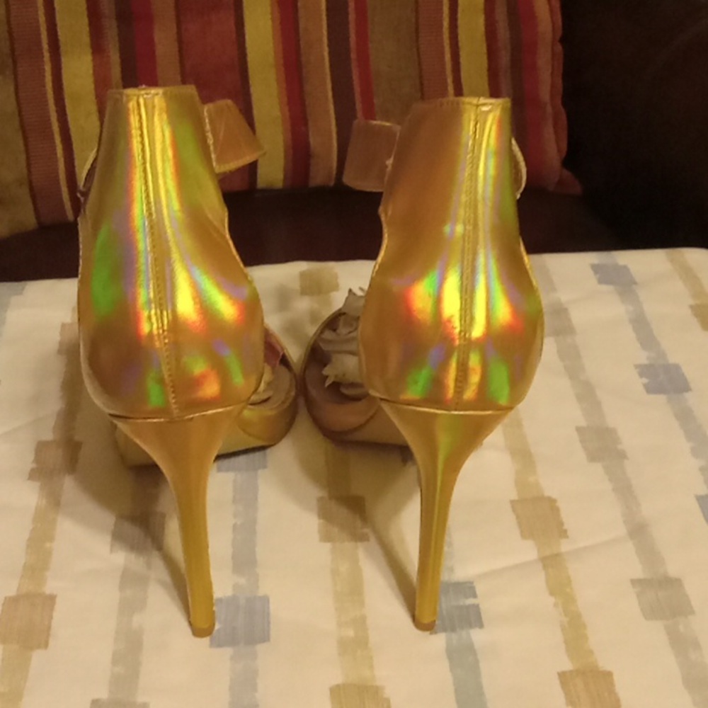 Forever, color changing, gold, size 10, 5 inch heel...